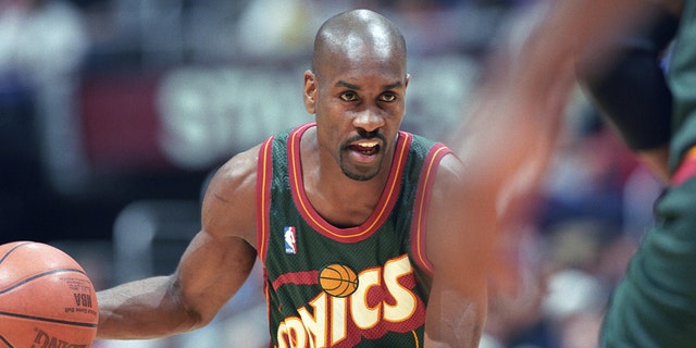 FILE:  Gary Payton of the Seattle Supersonics with the ball during a National Basketball Association game against the Los Angeles Lakers at the Staples Center in Los Angeles, CA.