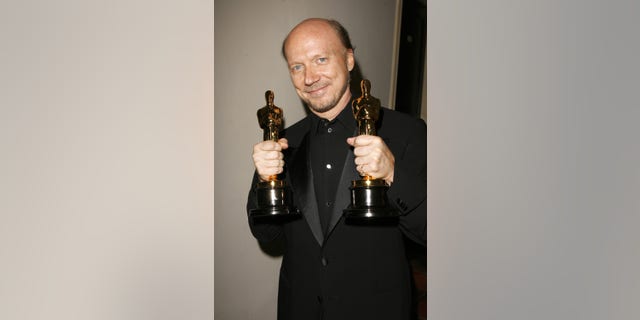 保罗·哈吉斯凭借影片获得最佳影片和最佳原创剧本 "碰撞" 在 2006.