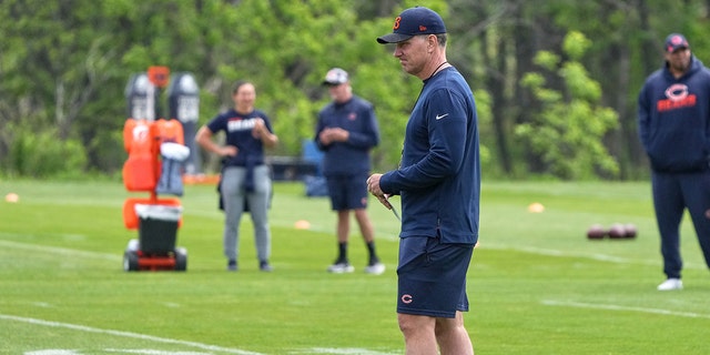 Chicago Bears head coach Matt Eberflus looks on during the the Chicago Bears OTA Offseason Workouts on May 24, 2022, at Halas Hall in Lake Forest, IL. 