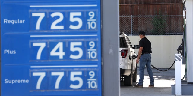 Gas prices over $7.00 a gallon are displayed at a Chevron gas station on May 25, 2022 in Menlo Park, California. (Justin Sullivan/Getty Images)