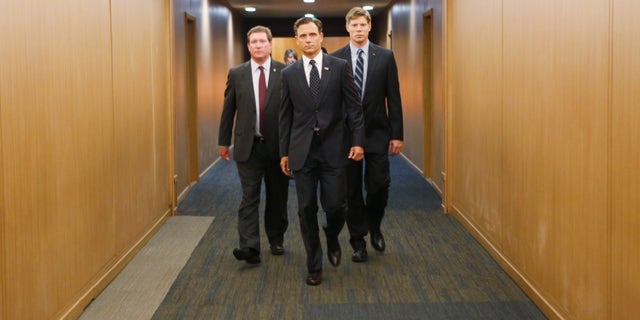 SCANDAL - Stoney Westmoreland and Tony Goldwyn in "Say Hello to My Little Friend."