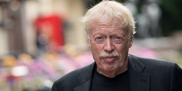 Phil Knight, co-founder and chairman emeritus of Nike, attends the fourth day of the annual Allen &amperio; Company Sun Valley Conference, mes de julio 14, 2017 in Sun Valley, Idaho.