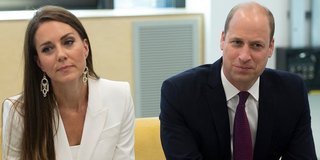 principe William, Duke of Cambridge and Catherine, Duchessa di Cambridge, mourn the passing of Deborah James.