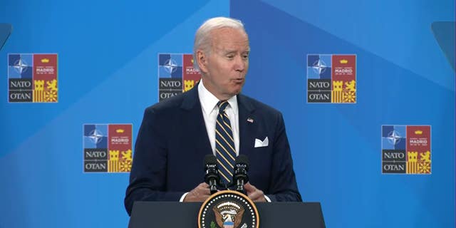 رئیس جمهور جو بایدن یک کنفرانس مطبوعاتی برگزار می کند.