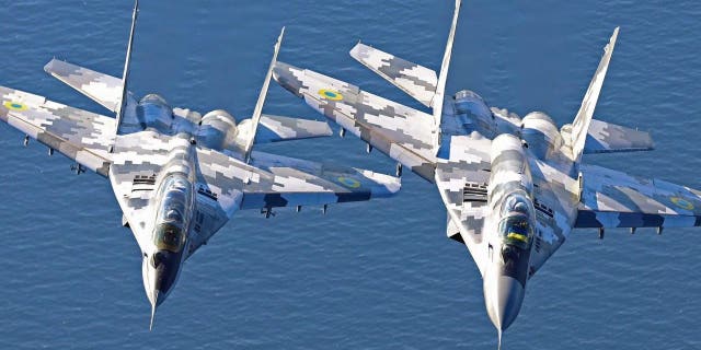 Ukrainian fighter pilots fly in a segment led by "Juice". Photo by Yuri Kisil.