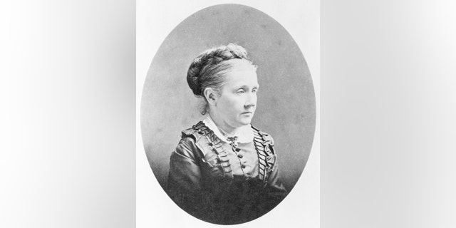 Julia Ward Howe (1819-1910) の作者です "リパブリック讃歌," which includes some of the most inspirational words ever written. 
