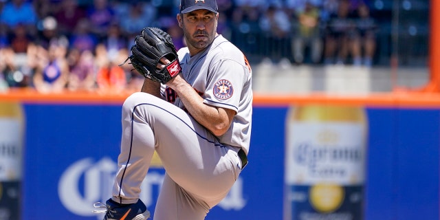 Houston Astros starting pitcher Justin Verlander delivers against the New York Mets during the first inning of a baseball game, Wednesday, June 29, 2022, in New York.