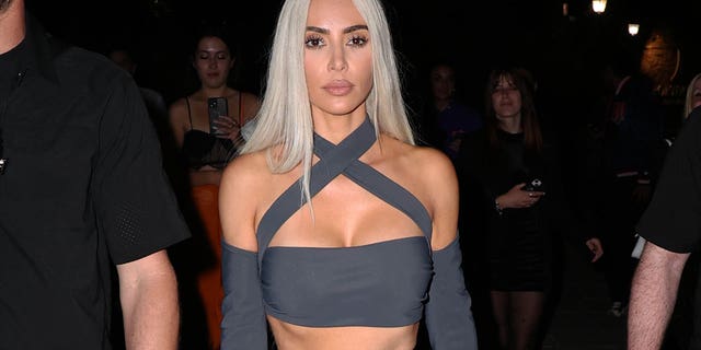  Kim Kardashian shares four children with estranged husband Kanye West.
