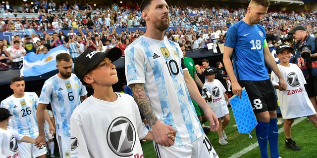 Lionel Messi Messes With Estonia Scores Five Goals In Argentina S Friendly Fox News