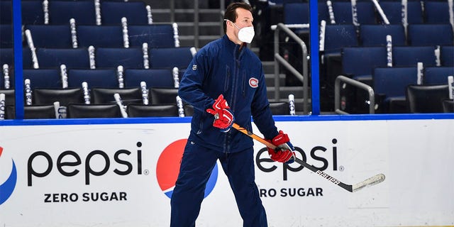Assistant coach Luke Richardson of the Montreal Canadiens attends practice before Game One of the 2021 Stanley Cup Final against the Tampa Bay Lightning at Amalie Arena on June 28, 2021 在坦帕, 佛罗里达. 