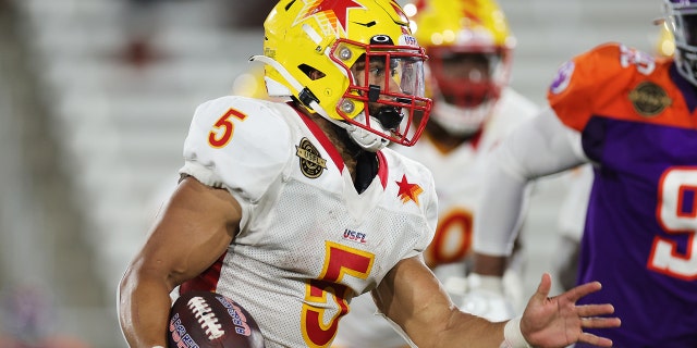 Matt Colburn II #5 of the Philadelphia Stars runs with the ball in the third quarter of the game against the Pittsburgh Maulers at Protective Stadium on June 12, 2022 in Birmingham, Alabama.