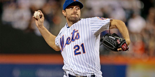 Max Scherzer #21 of the New York Mets in action against the St. Louis Cardinals at Citi Field on May 18, 2022 in New York City.