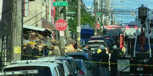 Un bombero de Filadelfia murió en el derrumbe de un edificio el sábado 18 de junio de 2022.