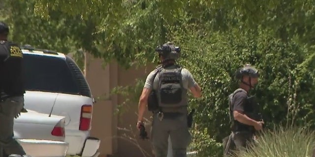 Phoenix Police Officer Shot ‘multiple Times,’ As Gun Violence Up In ...