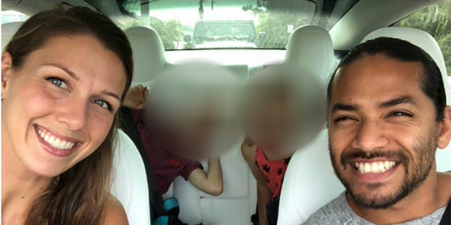 Shanna Gardner-Fernandez en haar man Mario Fernandez poseren in een auto.  Haar ex-man, Jared Bridegan, werd op 16 februari 2022 dodelijk neergeschoten.