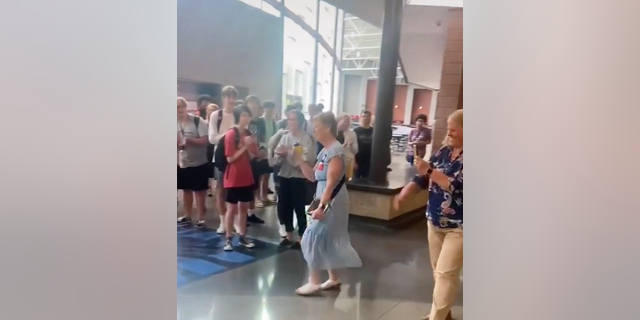 Miss Steelman of Grand Rapids, Michigan ends her last day as a teacher after 50 years. (TikTok/@katherinemanhattan)