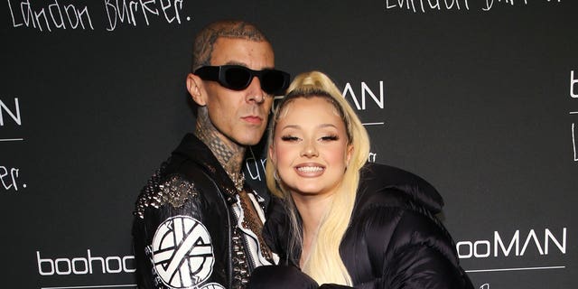 Travis Barker's daughter, 阿拉巴马州, asked for prayers following her father's hospitilization.