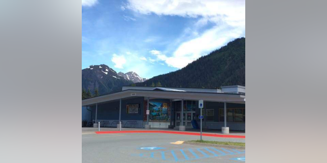 Sitʼ Eeti Shaanáx̱ Glacier Valley Elementary School