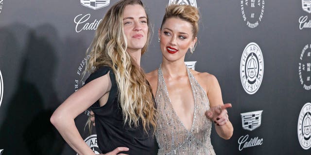 La hermana de Amber Heard, Whitney Heard, habló después del fallo para apoyar a su hermana.