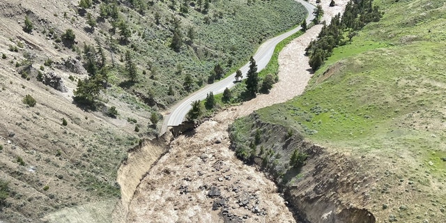 Condition of North Entrance Road between Gardiner, Montana, and Mammoth Hot Springs