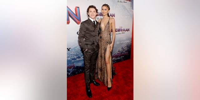 Tom Holland and Zendaya first met while working on "Hombre araña: regreso a casa" en 2016. They are seen here at the "Sin camino a casa" premiere in 2021