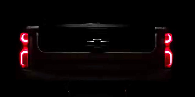 The Silverado ZR2 Bison comes with Chevrolet's Multi-Flex tailgate.