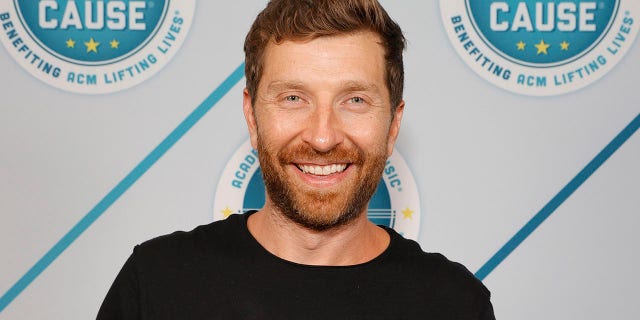 Country star Brett Eldredge discusses dealing with anxiety in his seventh studio album "Songs About You."