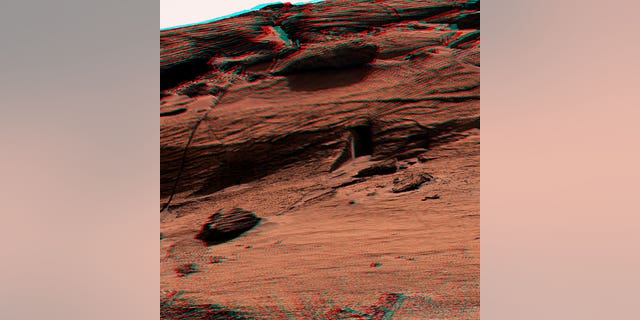 La NASA publicó una foto de lo que algunas personas pensaron que era un archivo. "entrada" en Marte. 