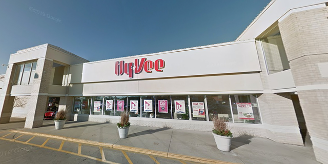 Google Maps screen shot of Hy-Vee grocery store in Des Moines, Iowa. 