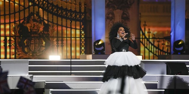 Diana Ross performs in the UK for the first time in 15 years at the Platinum Party at the Palace for the queen's Jubilee 