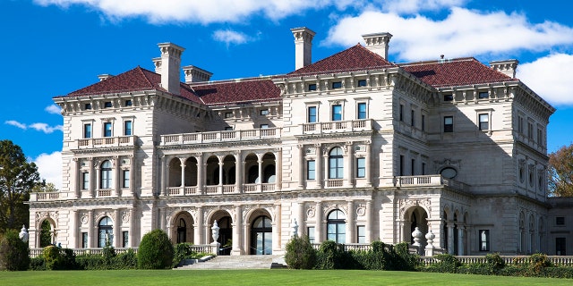 The Breakers, built 1895 as a summer estate by the Vanderbilt family, is one of the famous Newport mansions in Rhode Island.