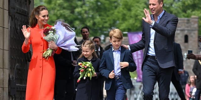케이트 미들턴, 프린스 윌리엄, Princess Charlotte and Prince George visit Cardiff Castle on June 04, 2022 in Cardiff, 웨일즈.