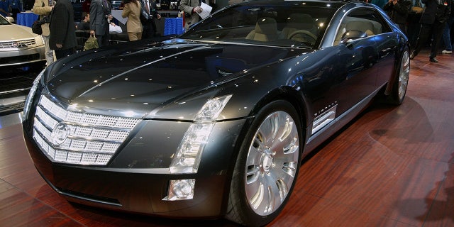 The Cadillac Sixteen concept debuted at the 2003 North American International Auto Show in Detroit.