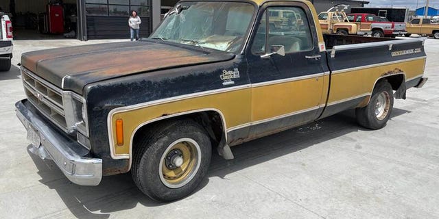 1975 GMC Sierra Classic C15 Gentleman Jim was a luxury version of the pickup with wood grain trim and extra soundproofing. 