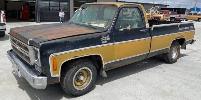 1975 GMC Sierra Classic C15 Gentleman Jim was a luxury version of the pickup with wood grain trim and extra soundproofing.