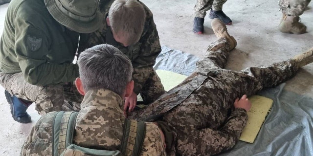 A U.S. Army veteran is providing combat life saver training to Ukrainian Territorial Defense Forces.