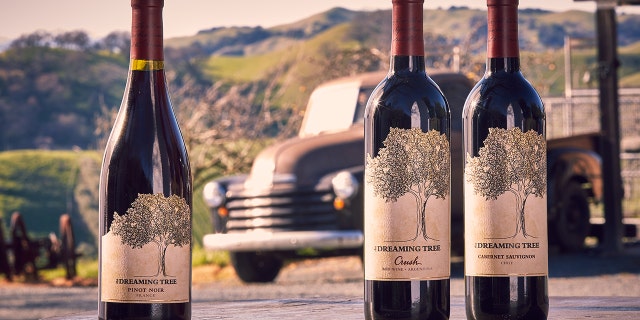 Wine developed by Dave Matthews makes for a great Father's Day gift.