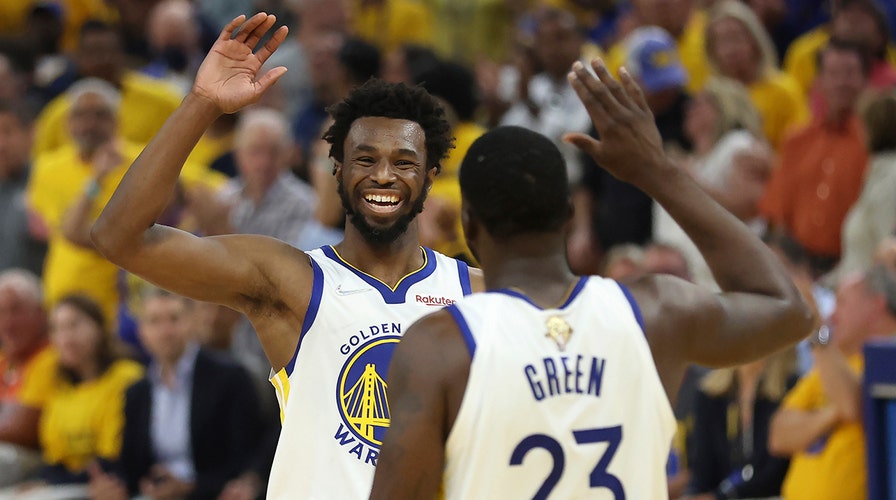 NBA-eindstryde 2022: Andrew Wiggins guides Warriors to pivotal Game 5 oorwinning