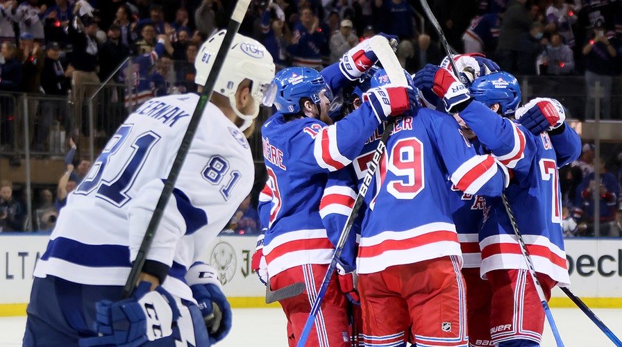Rangers vs Lightning Game 1 puntaje: Filip Chytil and the 'Kid Line' rout defending Stanley Cup champions 6-2