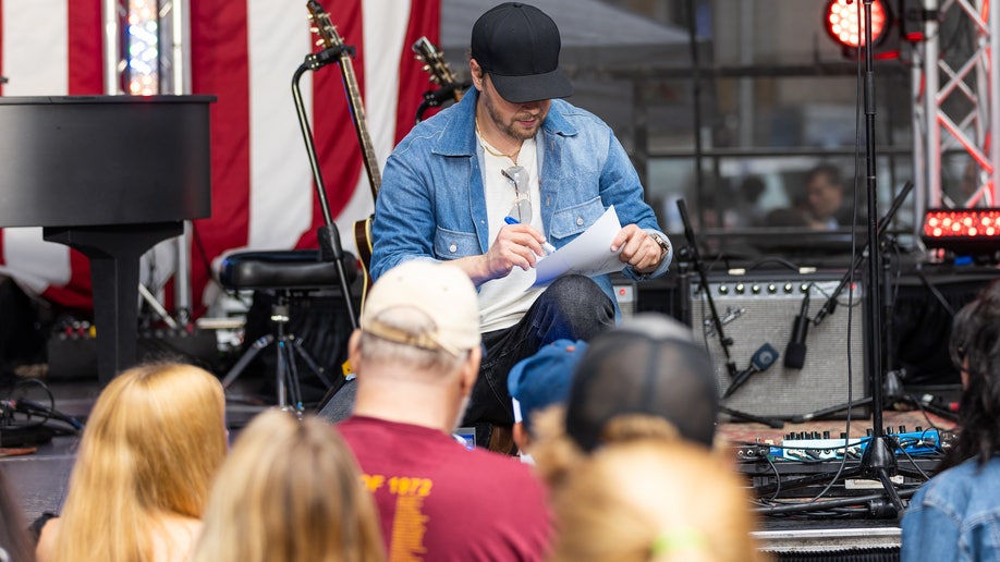 Gavin DeGraw Fox News Fox and Friends concert