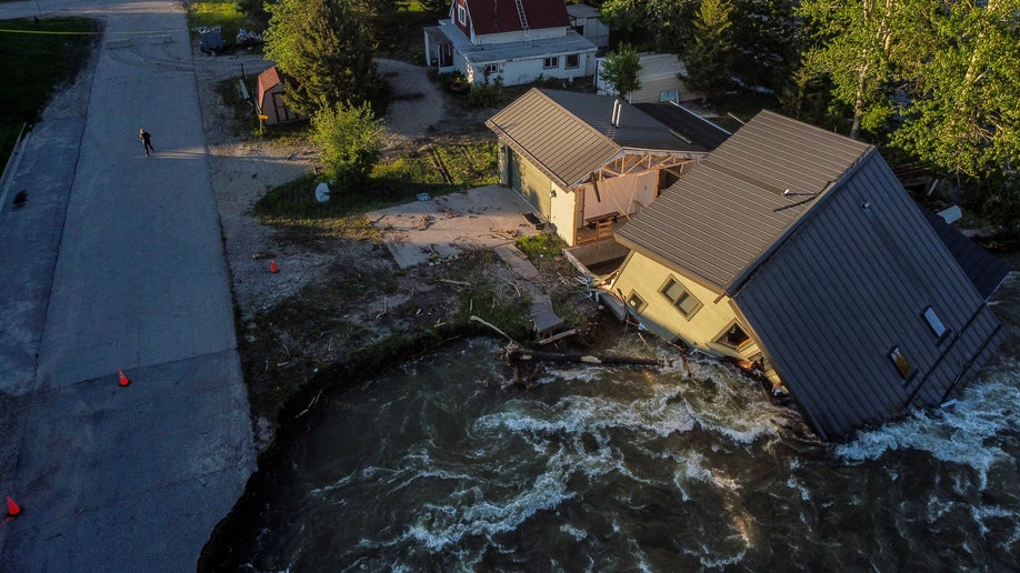 House Yellowstone Flooding