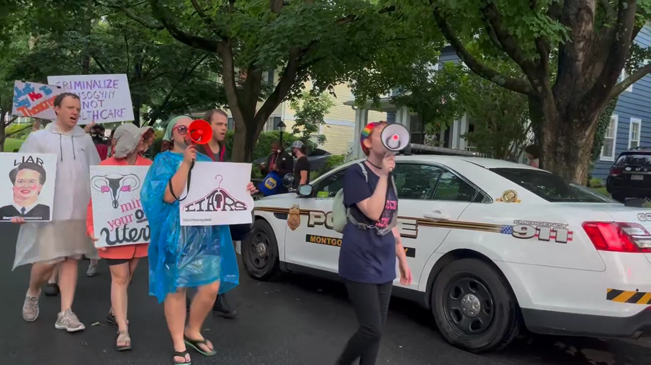 Kavanaugh protesters at his home banging drums