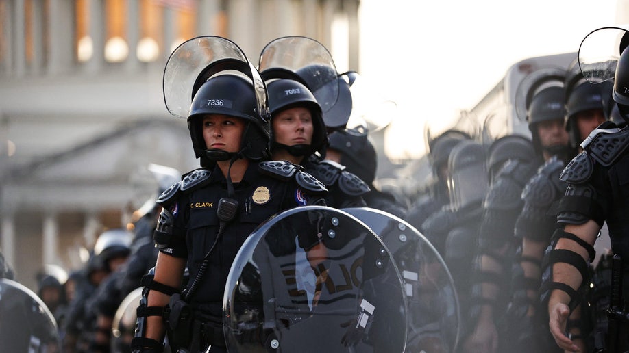 Capitol Police Riot Gear