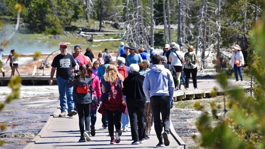 Tourism Yellowstone