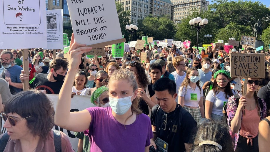 Supreme Court Overturns Roe V Wade Photos Of Protesters Crowds Outside High Court