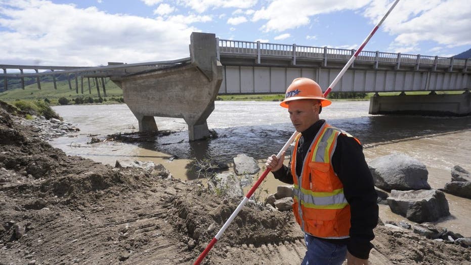 yellowstone bridge worker