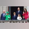 British royals make balcony appearance