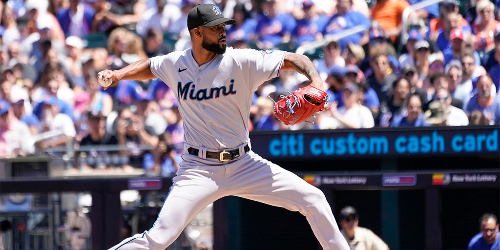 Miami Marlins starting pitcher Sandy Alcantara throws against the Arizona  Diamondbacks during the first inning of a baseball game, Wednesday, Sept.  18, 2019, in Phoenix. (AP Photo/Matt York Stock Photo - Alamy