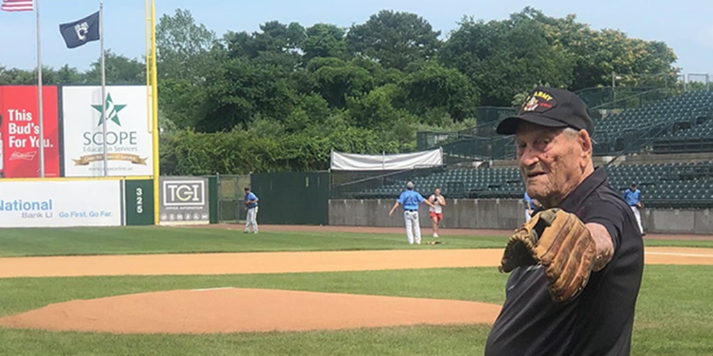 100-year-old WWII veteran throws first pitch at Long Island Ducks ballpark - Vimarsana News