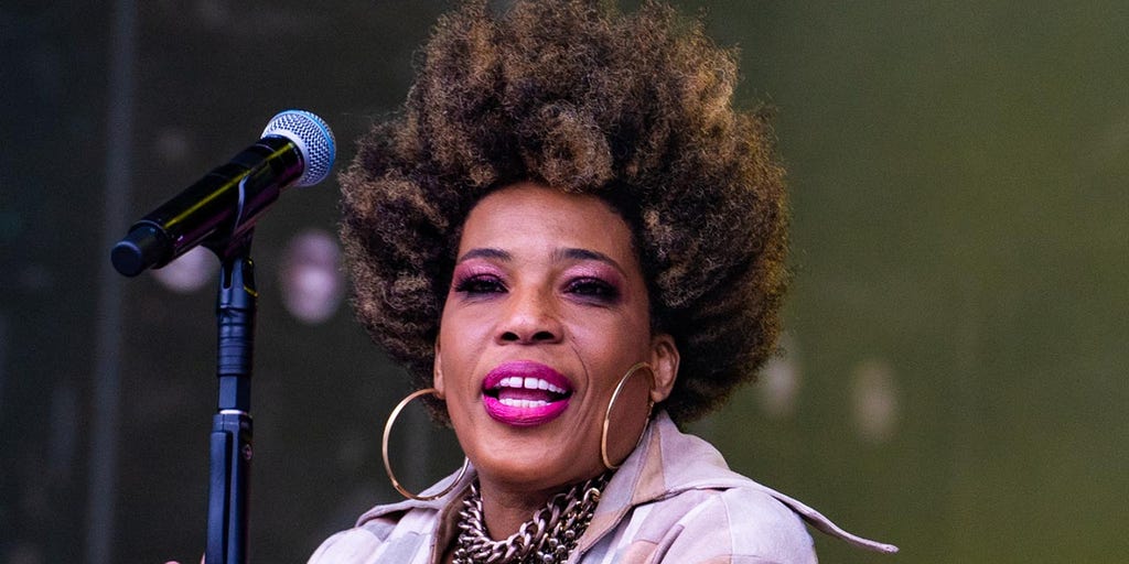 'FREE BRITNEY GRINER' shirts worn by Macy Gray's band not allowed on NBC's 'TODAY' during performance - Vimarsana News